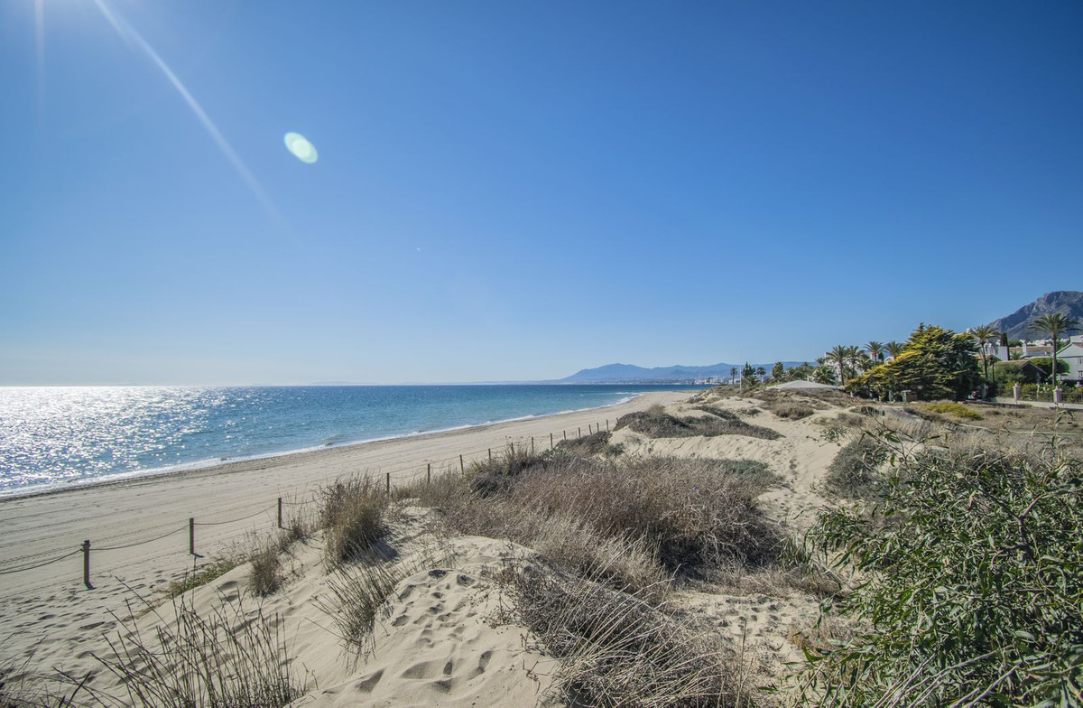 2 Bed Apartment for sale in Los Monteros Costa Del Sol, Málaga, Spain