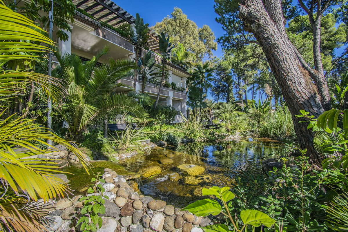 2 Bed Apartment for sale in Los Monteros Costa Del Sol, Málaga, Spain