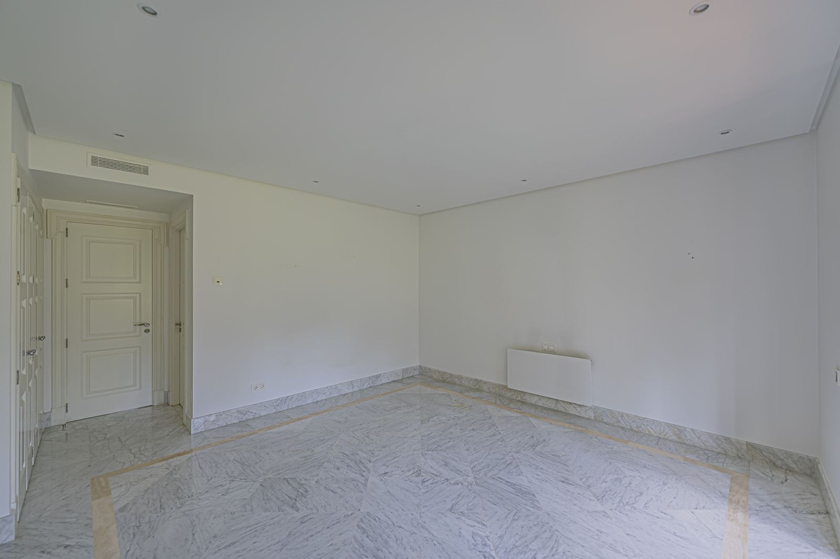 2 Bed Apartment for sale in Los Monteros Costa Del Sol, Málaga, Spain