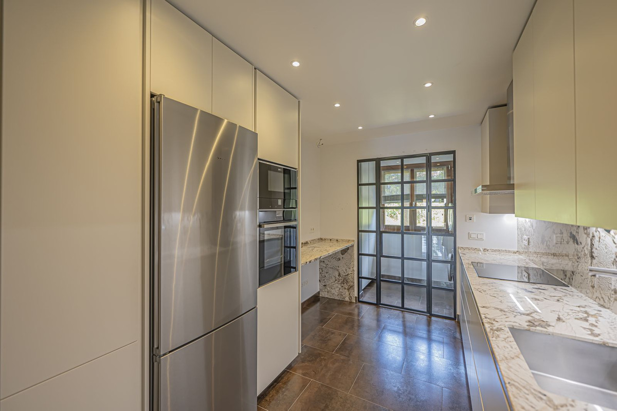 2 Bed Apartment for sale in Los Monteros Costa Del Sol, Málaga, Spain