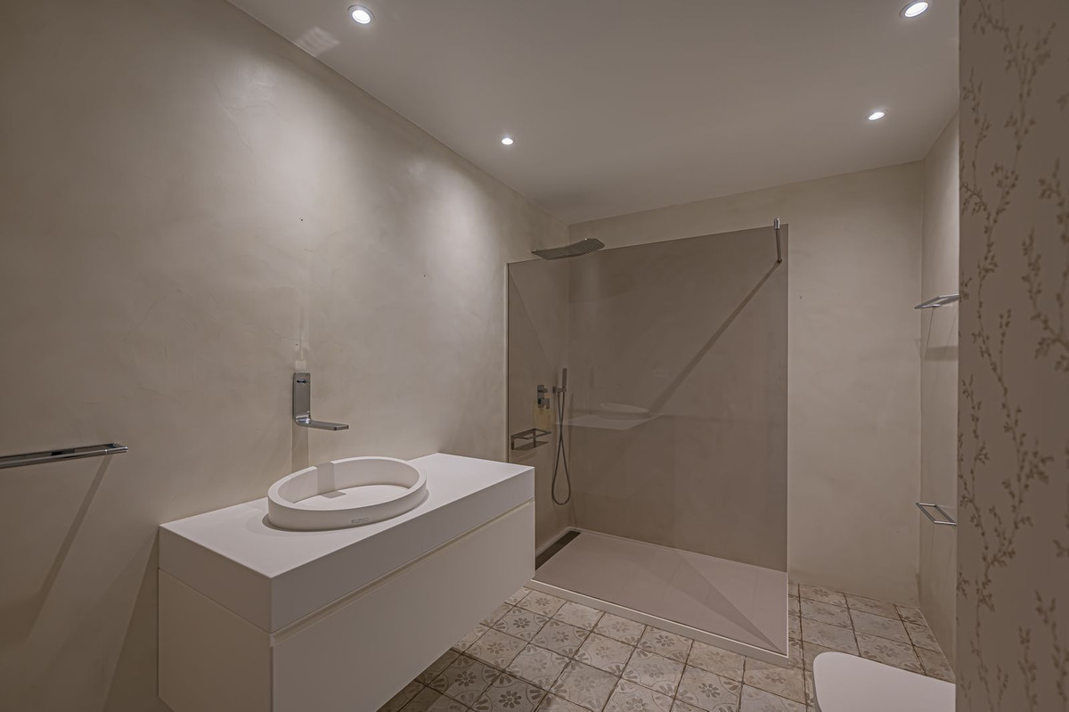 2 Bed Apartment for sale in Los Monteros Costa Del Sol, Málaga, Spain