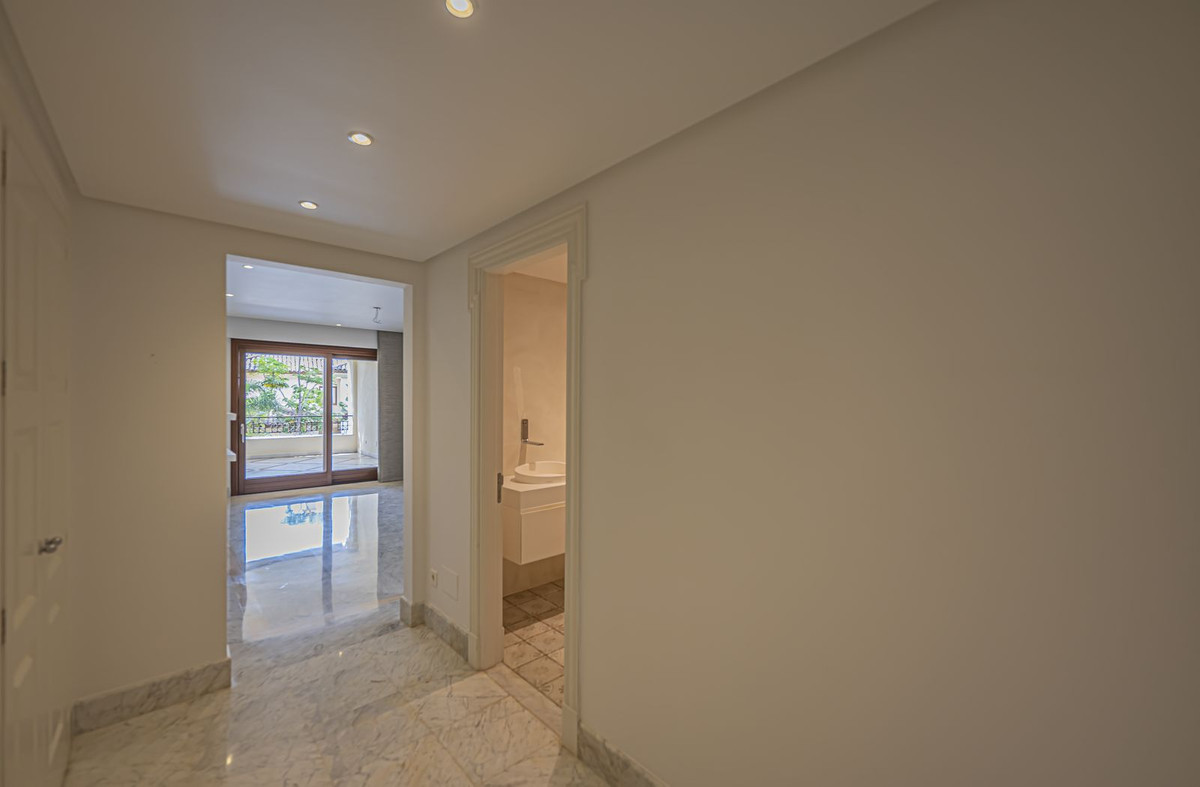 2 Bed Apartment for sale in Los Monteros Costa Del Sol, Málaga, Spain