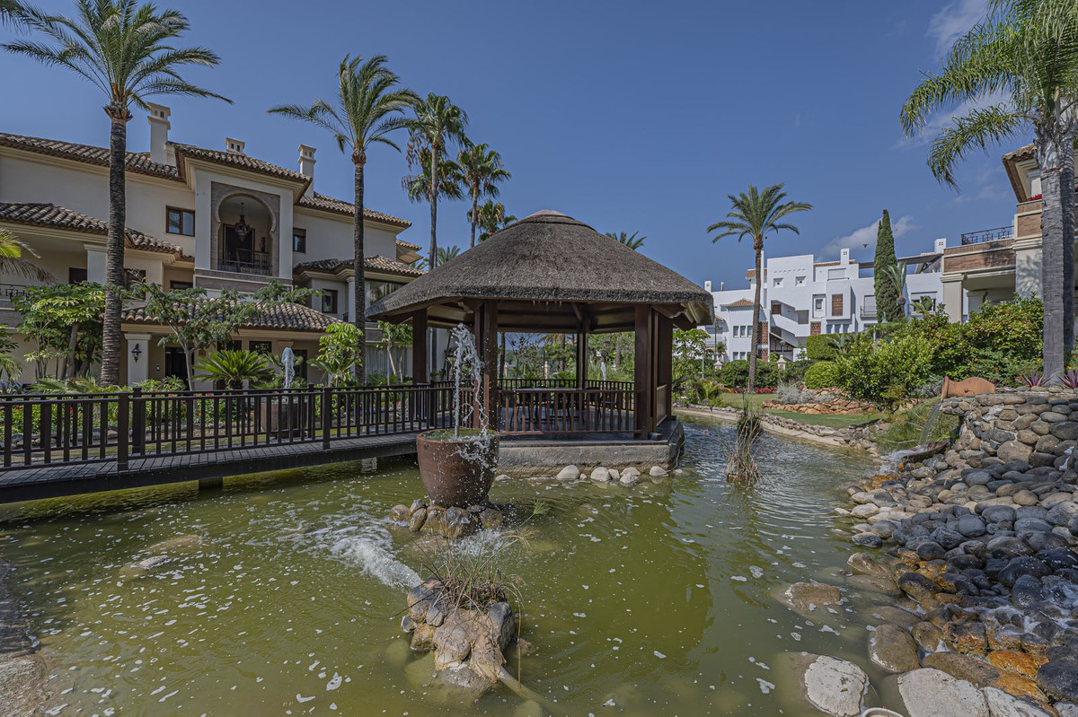 2 Bed Apartment for sale in Los Monteros Costa Del Sol, Málaga, Spain