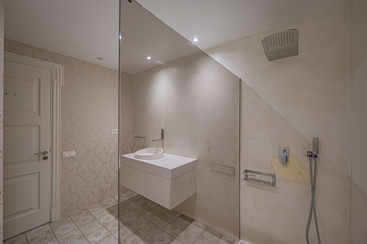 2 Bed Apartment for sale in Los Monteros Costa Del Sol, Málaga, Spain