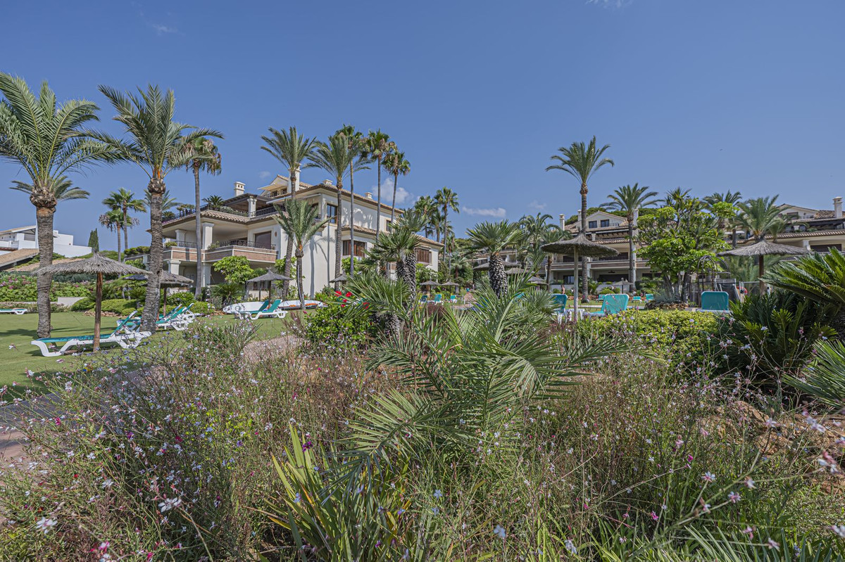 2 Bed Apartment for sale in Los Monteros Costa Del Sol, Málaga, Spain