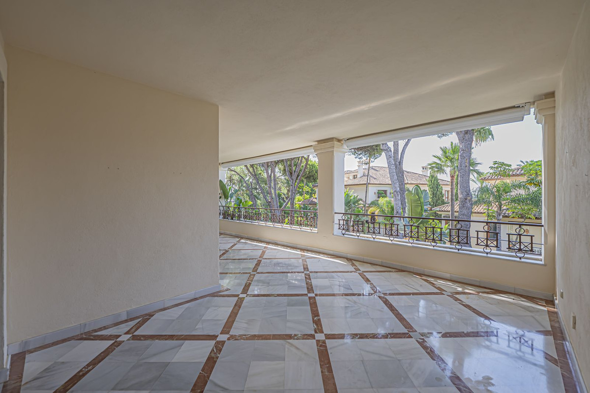 2 Bed Apartment for sale in Los Monteros Costa Del Sol, Málaga, Spain