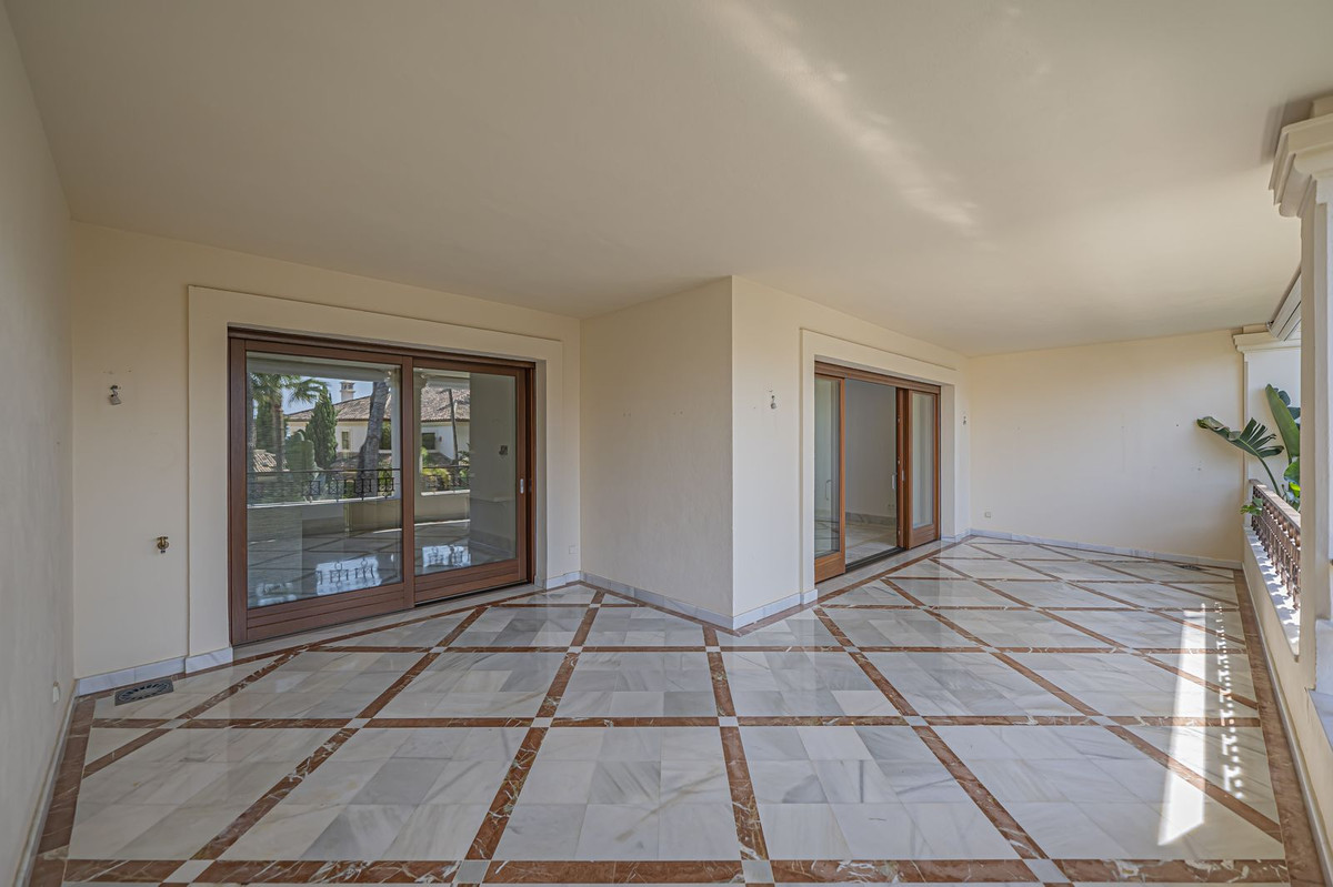 2 Bed Apartment for sale in Los Monteros Costa Del Sol, Málaga, Spain