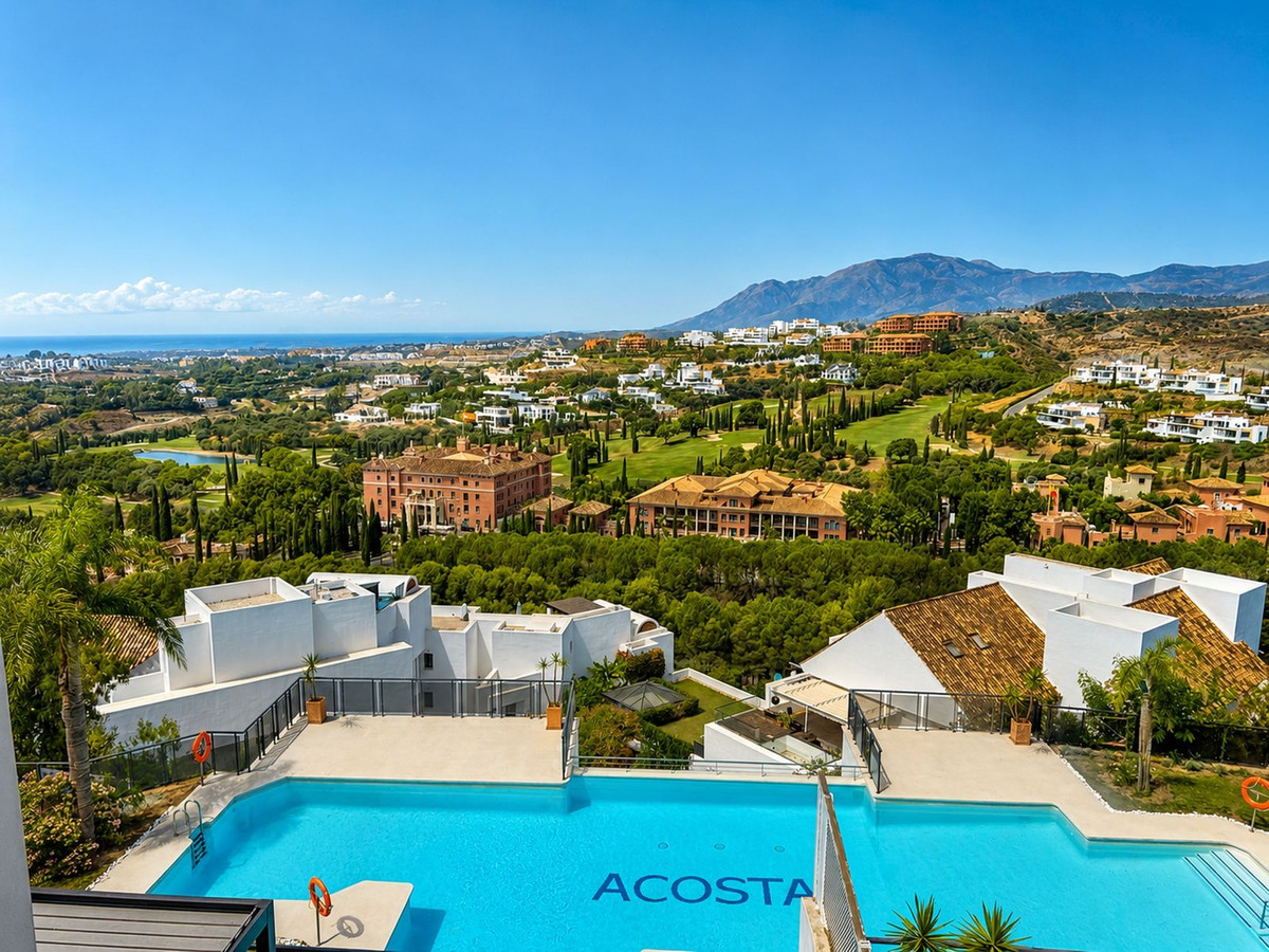 2 Bed Apartment for sale in Los Flamingos Costa Del Sol, Málaga, Spain