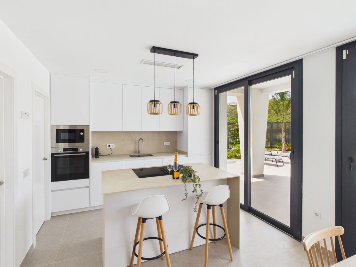 Se vende Villa - Chalet de 4 dormitorios en Costa Del Sol, Málaga, España