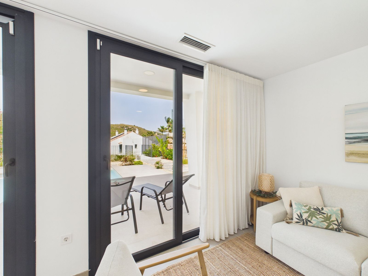 Se vende Villa - Chalet de 4 dormitorios en Costa Del Sol, Málaga, España