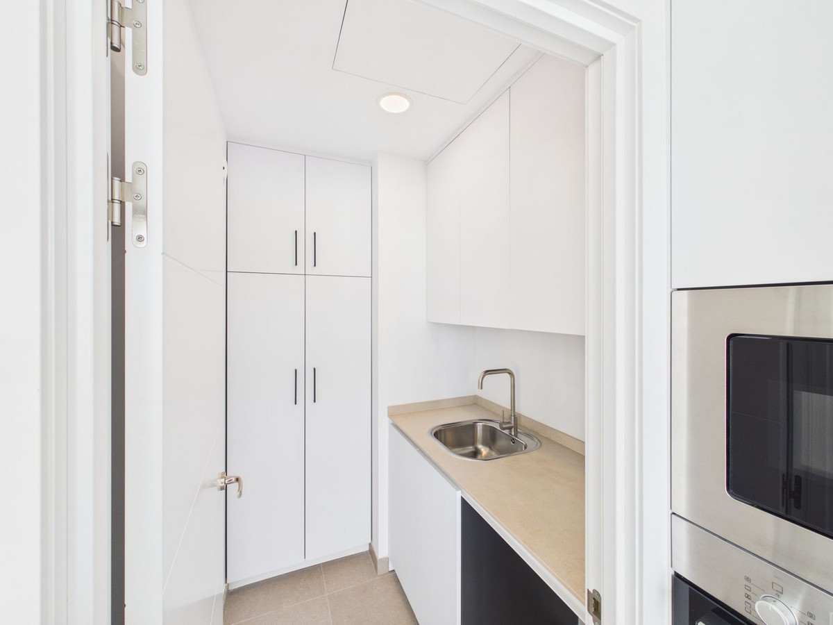 Se vende Villa - Chalet de 4 dormitorios en Costa Del Sol, Málaga, España