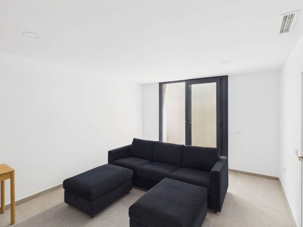 Se vende Villa - Chalet de 4 dormitorios en Costa Del Sol, Málaga, España