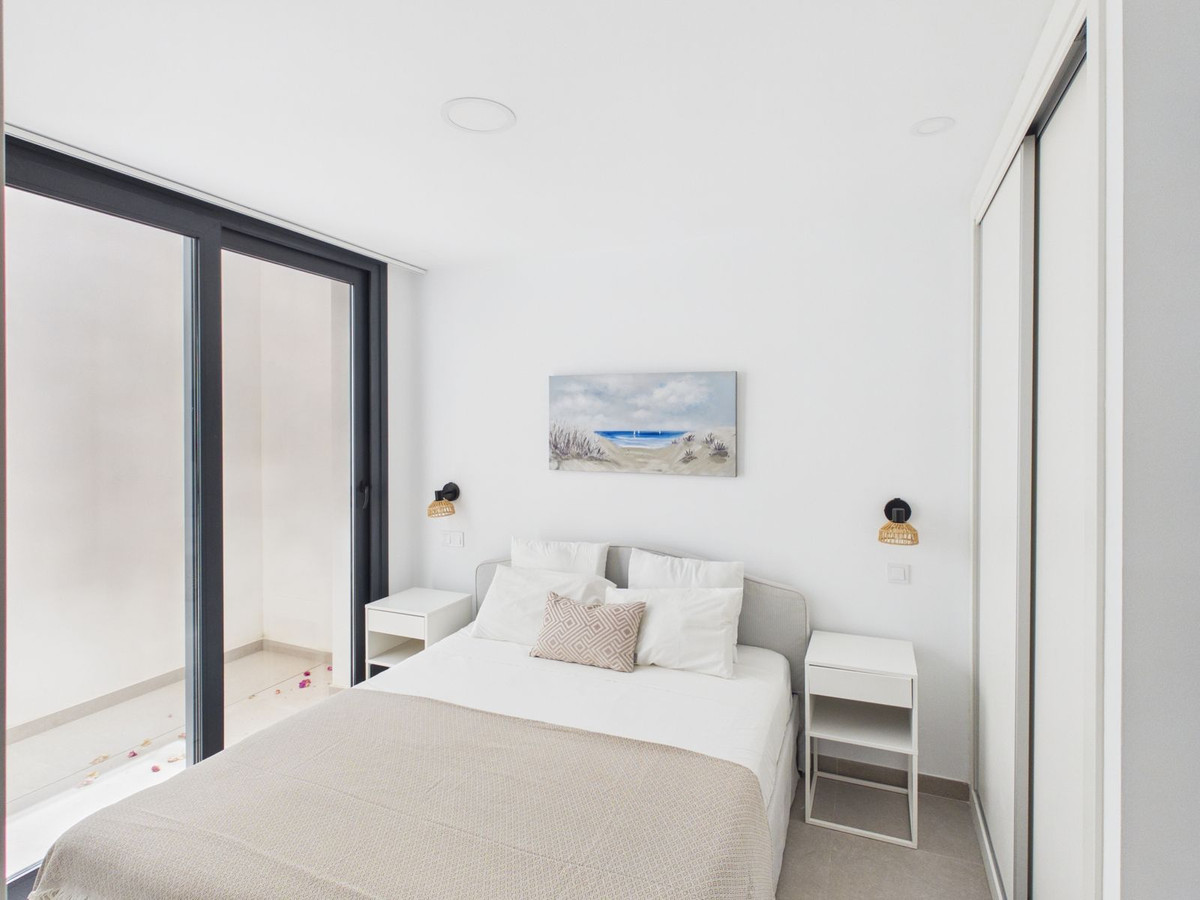 Se vende Villa - Chalet de 4 dormitorios en Costa Del Sol, Málaga, España