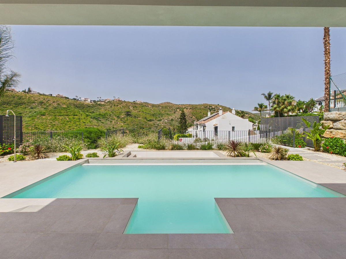 Se vende Villa - Chalet de 4 dormitorios en Costa Del Sol, Málaga, España