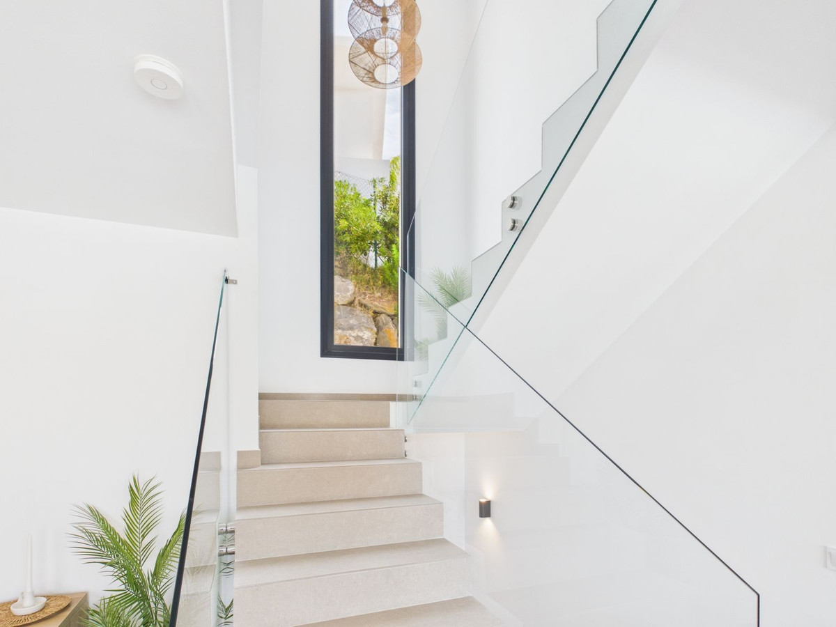 Se vende Villa - Chalet de 4 dormitorios en Costa Del Sol, Málaga, España