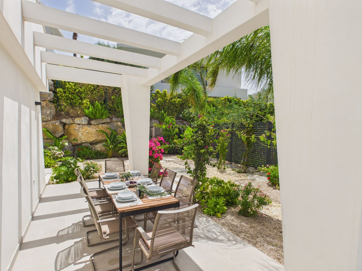 Se vende Villa - Chalet de 4 dormitorios en Costa Del Sol, Málaga, España