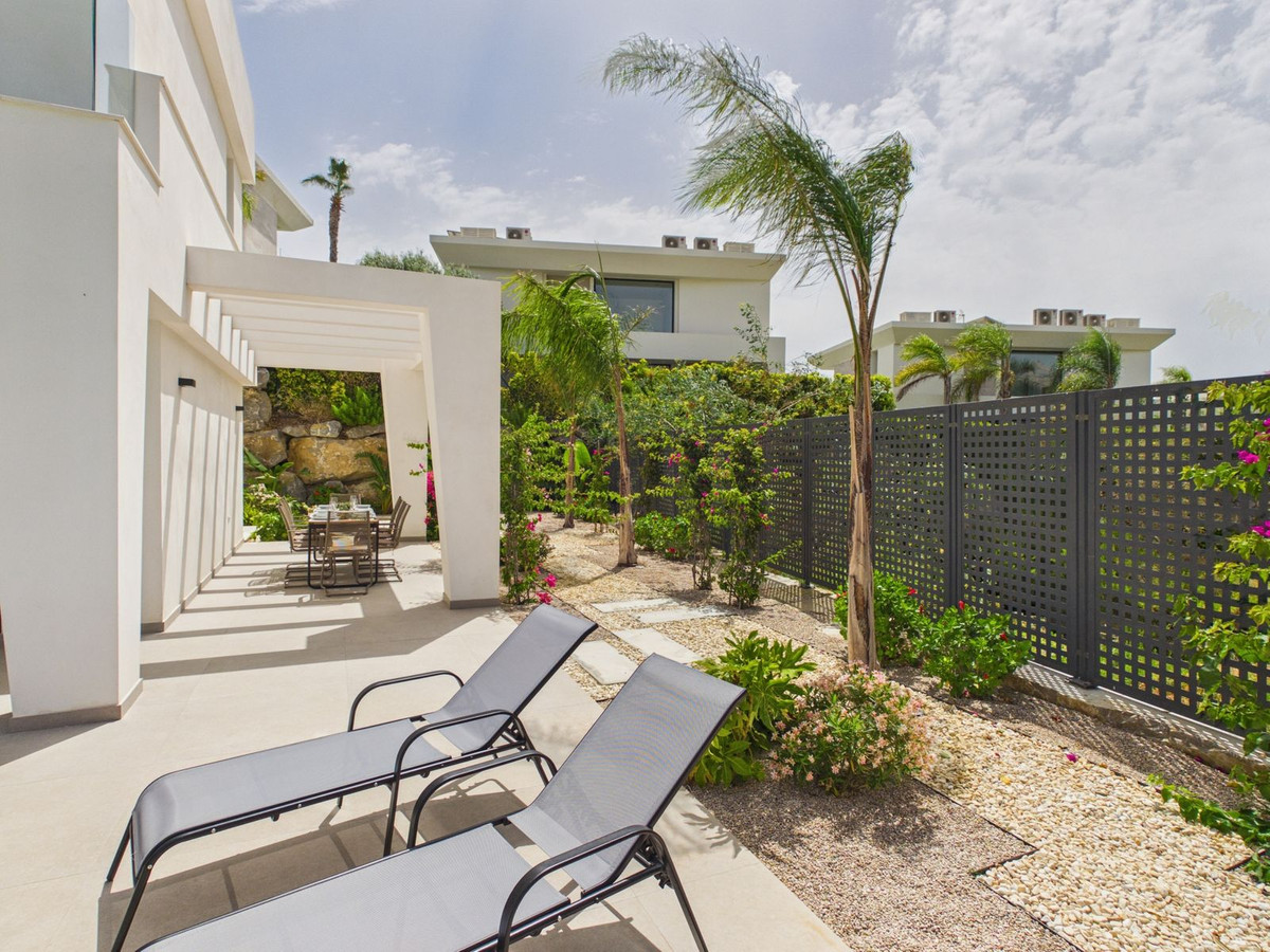 Se vende Villa - Chalet de 4 dormitorios en Costa Del Sol, Málaga, España
