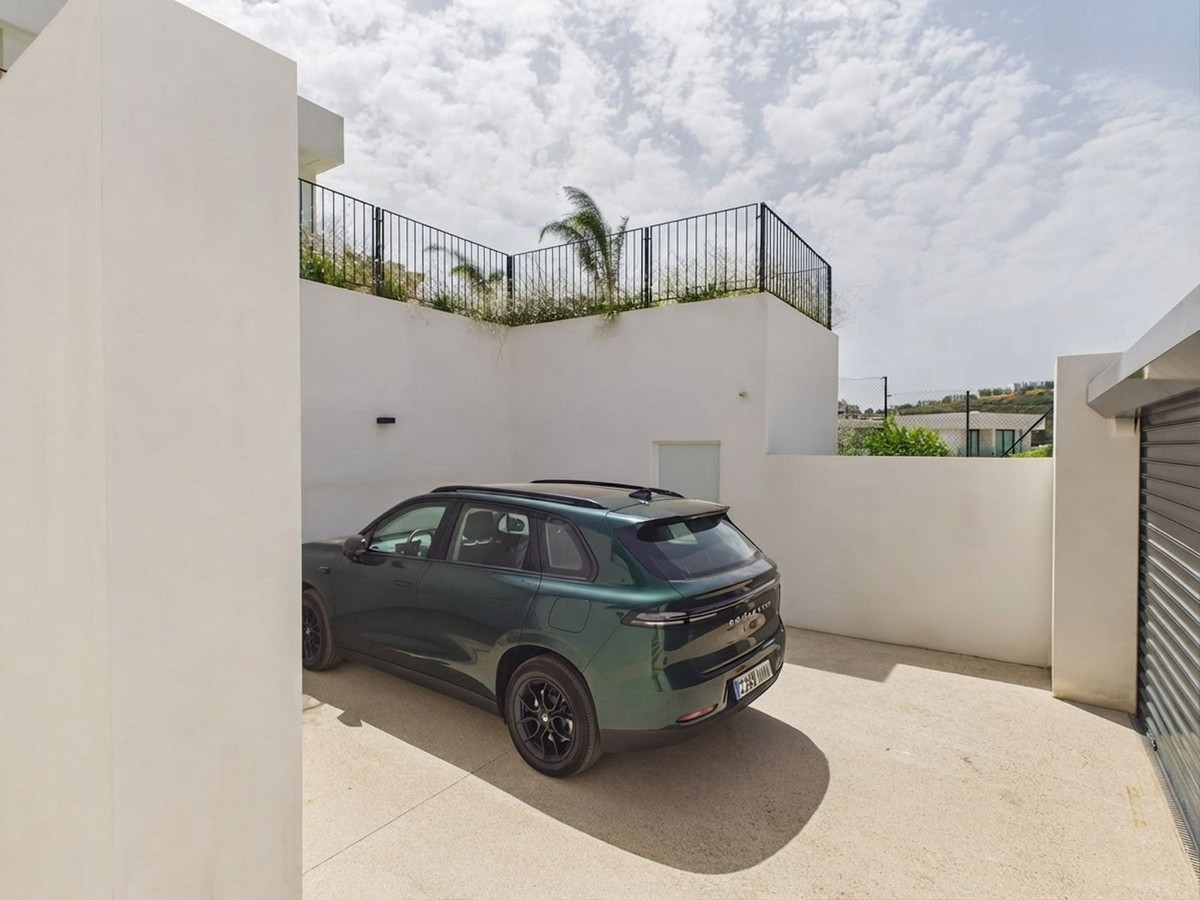 Se vende Villa - Chalet de 4 dormitorios en Costa Del Sol, Málaga, España