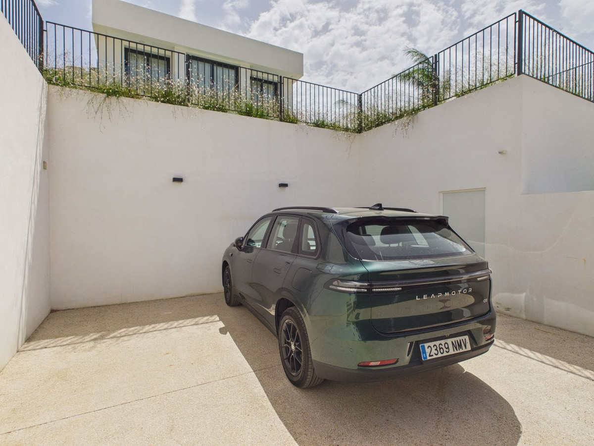 Se vende Villa - Chalet de 4 dormitorios en Costa Del Sol, Málaga, España