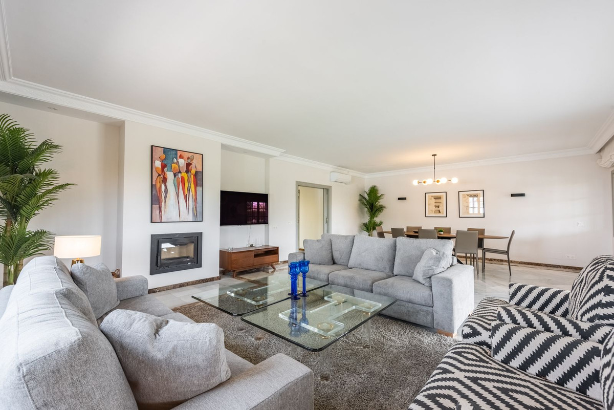 4 Bed Townhouse for sale in San Pedro De Alcántara Costa Del Sol, Málaga, Spain