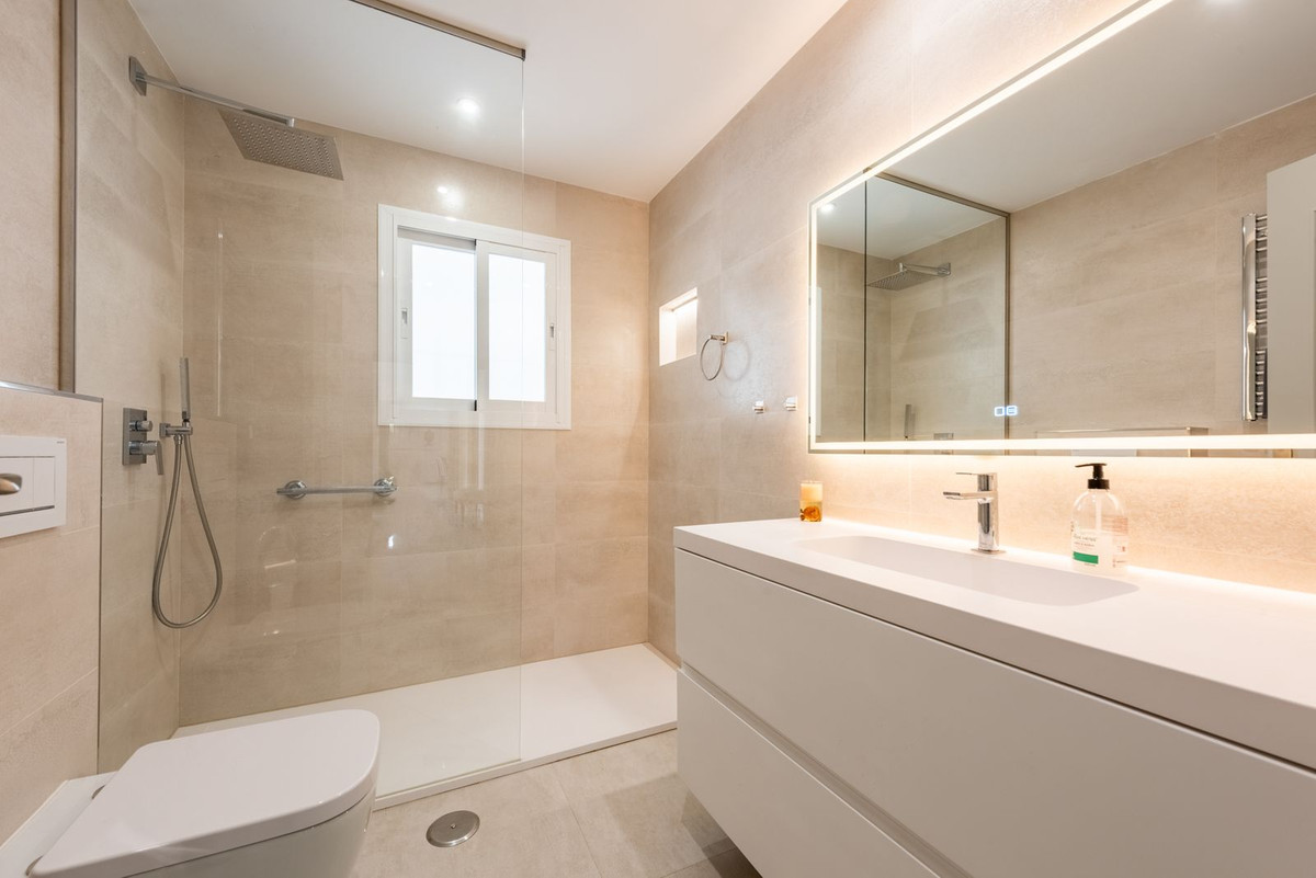 4 Bed Townhouse for sale in San Pedro De Alcántara Costa Del Sol, Málaga, Spain