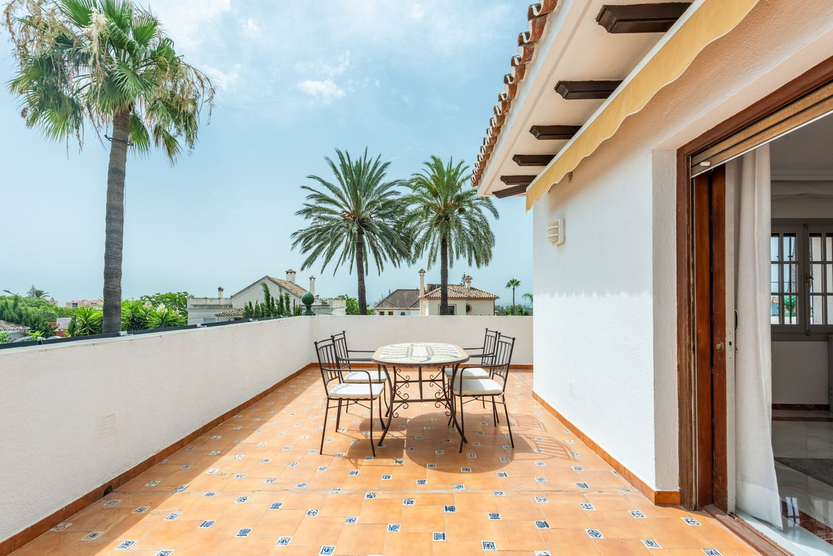 4 Bed Townhouse for sale in San Pedro De Alcántara Costa Del Sol, Málaga, Spain