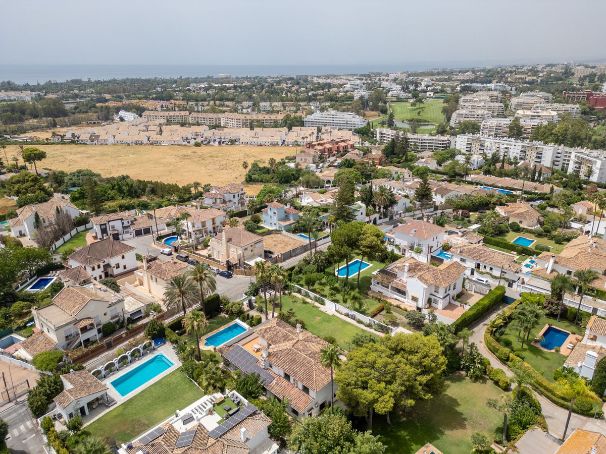 4 Bed Townhouse for sale in San Pedro De Alcántara Costa Del Sol, Málaga, Spain