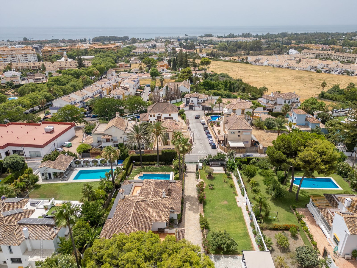 4 Bed Townhouse for sale in San Pedro De Alcántara Costa Del Sol, Málaga, Spain