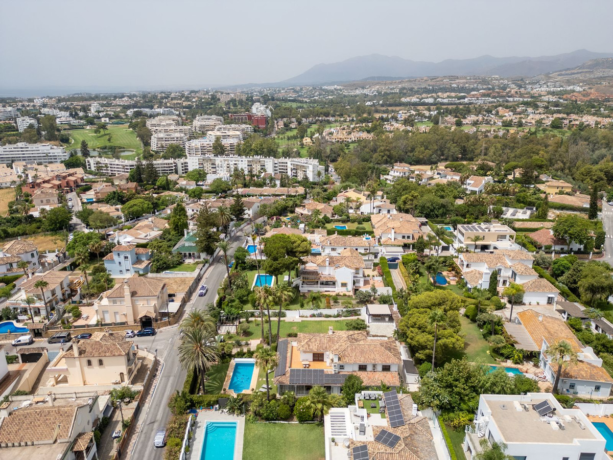 4 Bed Townhouse for sale in San Pedro De Alcántara Costa Del Sol, Málaga, Spain