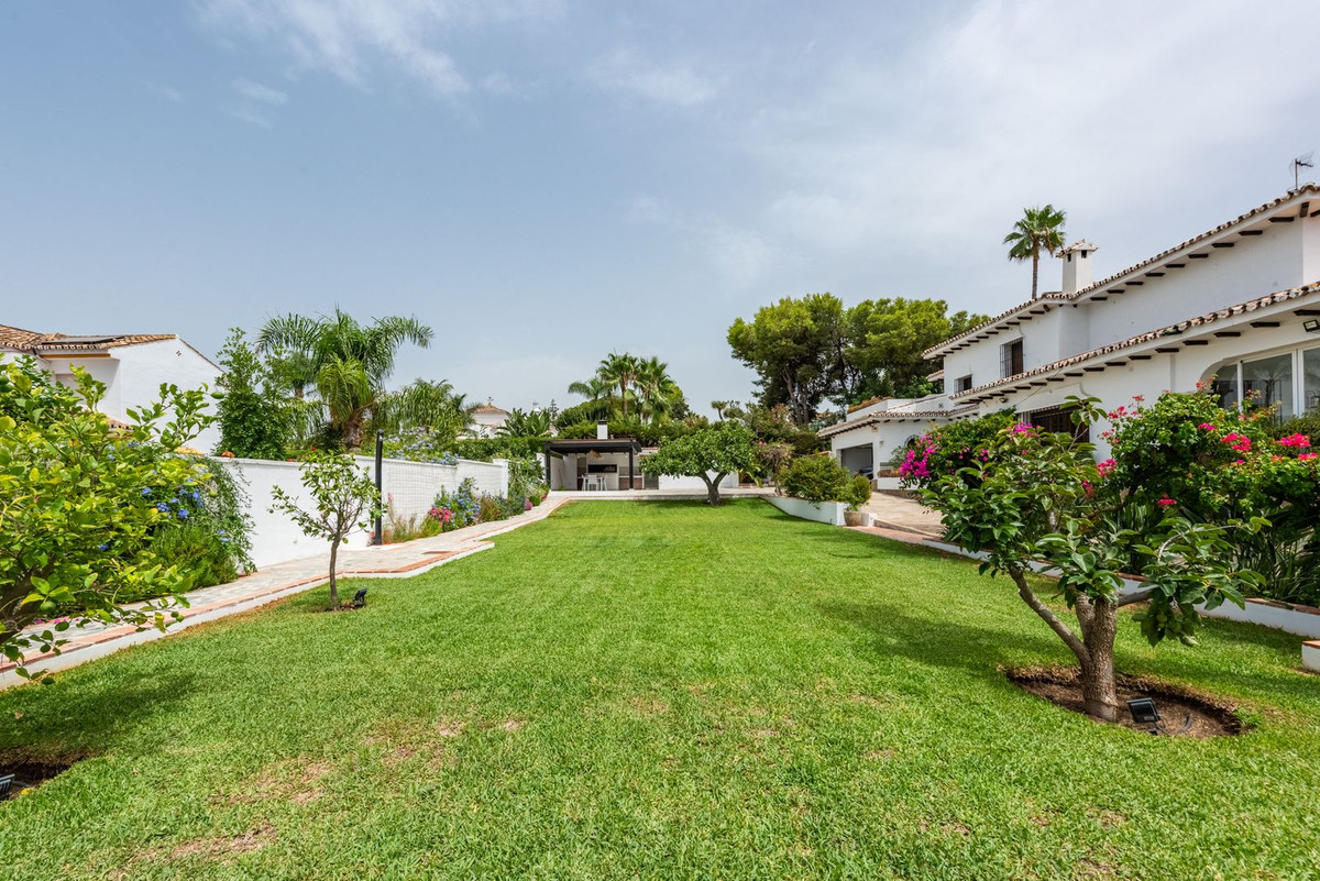 4 Bed Townhouse for sale in San Pedro De Alcántara Costa Del Sol, Málaga, Spain