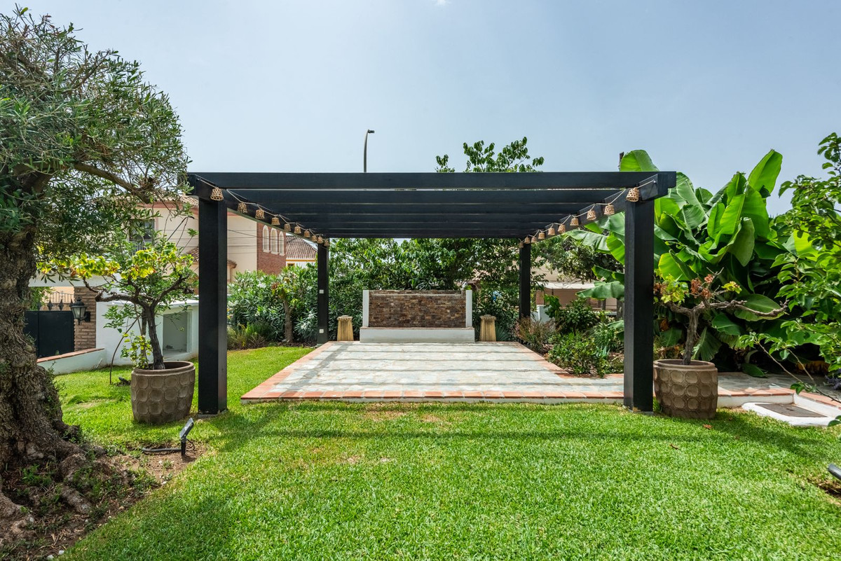 4 Bed Townhouse for sale in San Pedro De Alcántara Costa Del Sol, Málaga, Spain