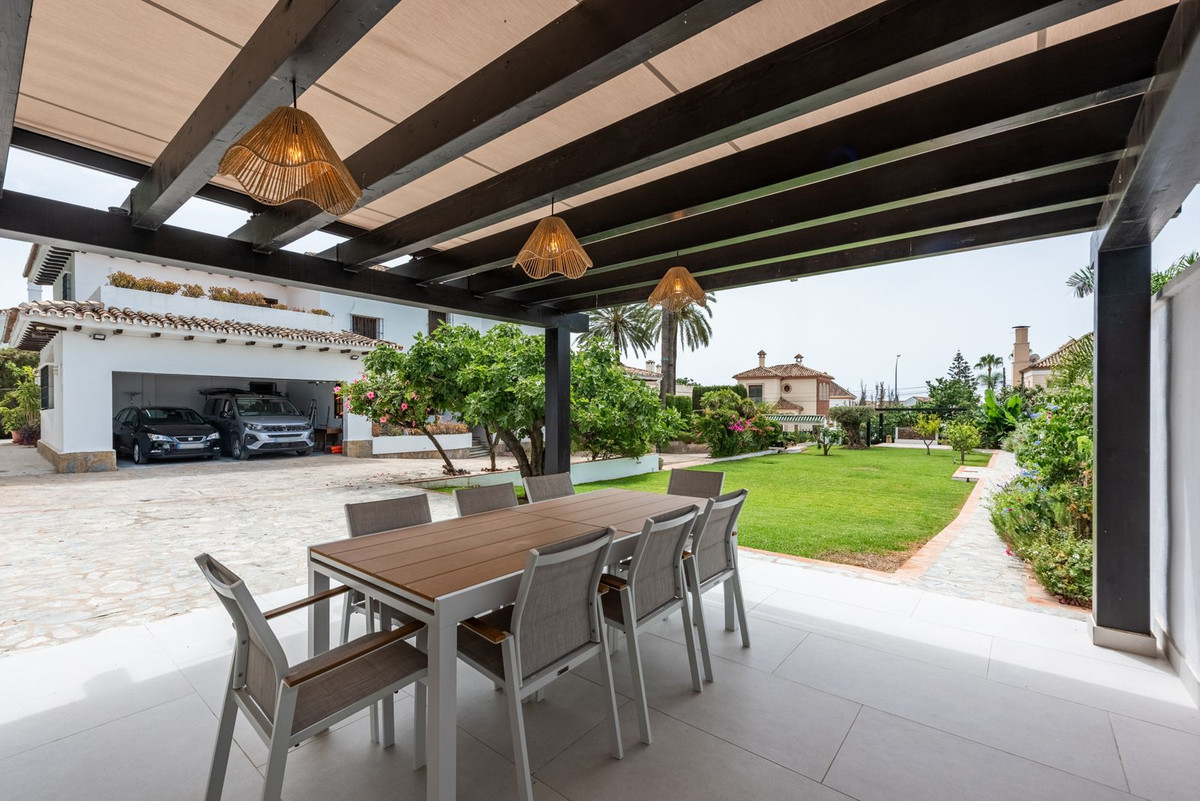 4 Bed Townhouse for sale in San Pedro De Alcántara Costa Del Sol, Málaga, Spain