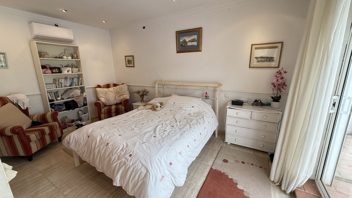 Se vende Finca - Cortijo de 4 dormitorios en Costa Del Sol, Málaga, España