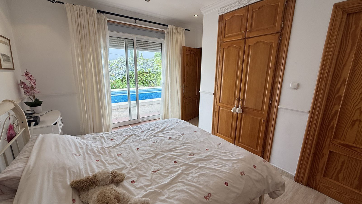 Se vende Finca - Cortijo de 4 dormitorios en Costa Del Sol, Málaga, España