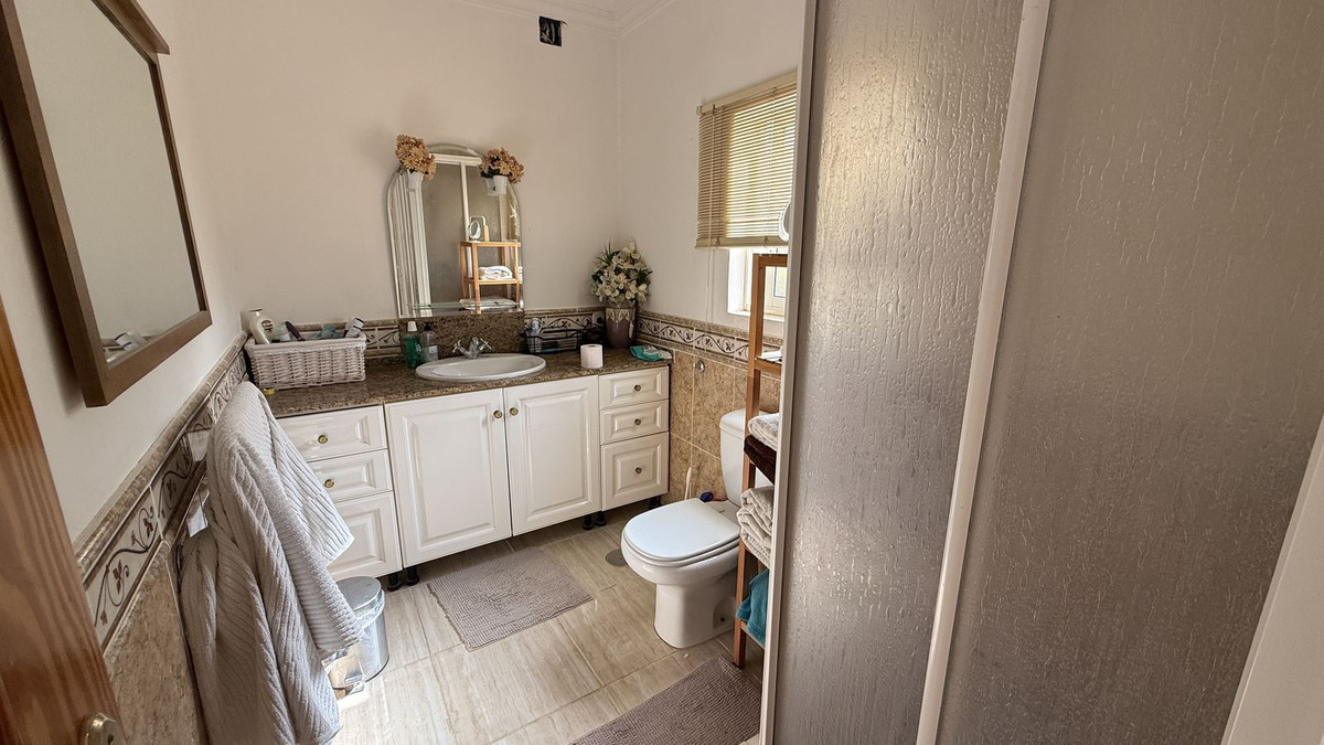 Se vende Finca - Cortijo de 4 dormitorios en Costa Del Sol, Málaga, España