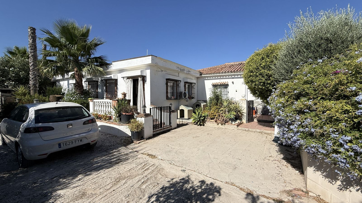 Se vende Finca - Cortijo de 4 dormitorios en Costa Del Sol, Málaga, España