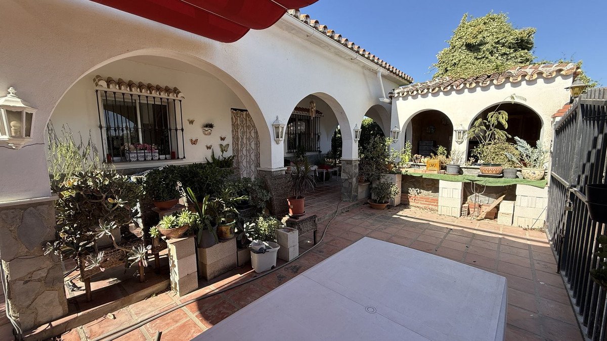 Se vende Finca - Cortijo de 4 dormitorios en Costa Del Sol, Málaga, España