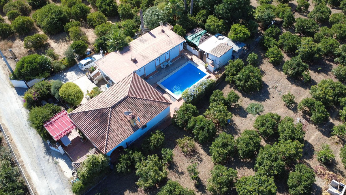 Se vende Finca - Cortijo de 4 dormitorios en Costa Del Sol, Málaga, España