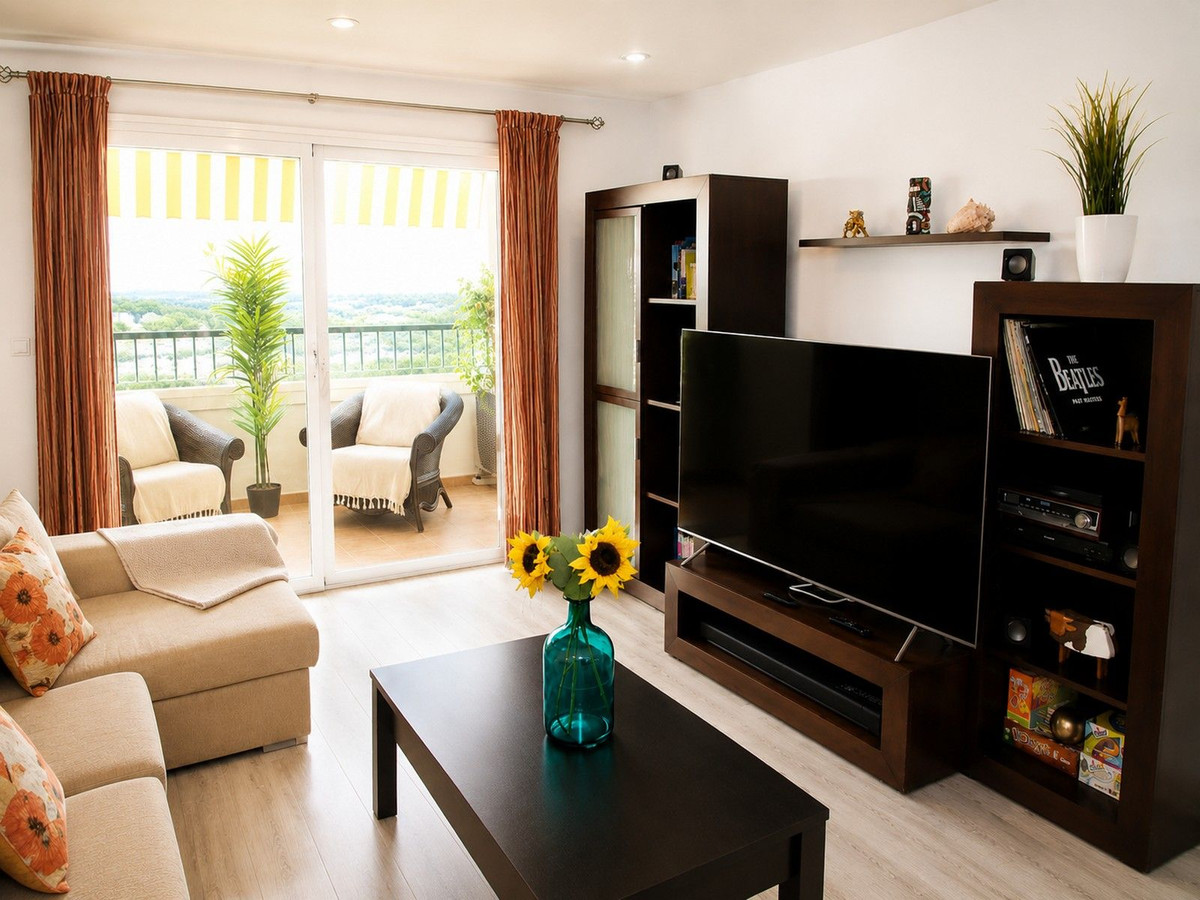 2 Bed Apartment for sale in Calahonda Costa Del Sol, Málaga, Spain
