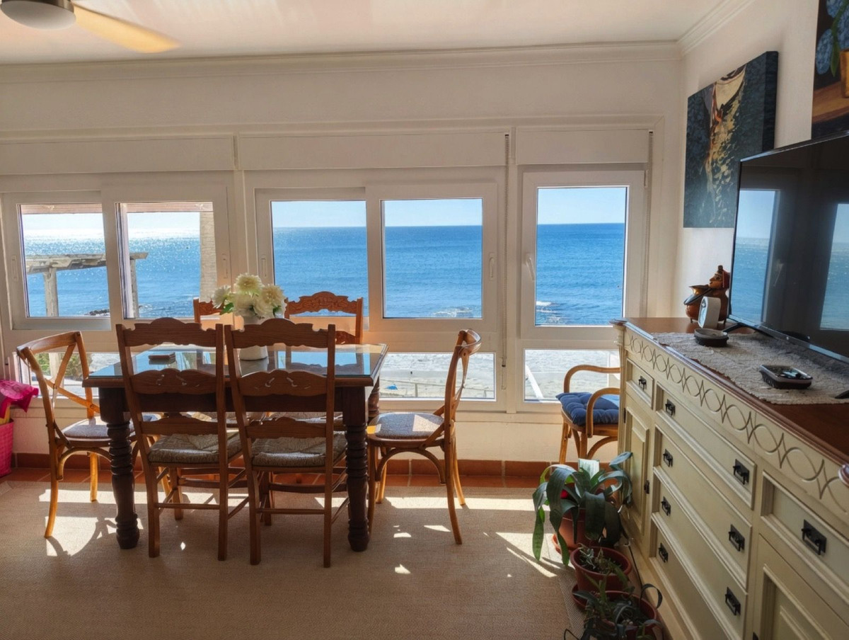 1 Bed Apartment for sale in Torreguadiaro Costa Del Sol, Cádiz, Spain