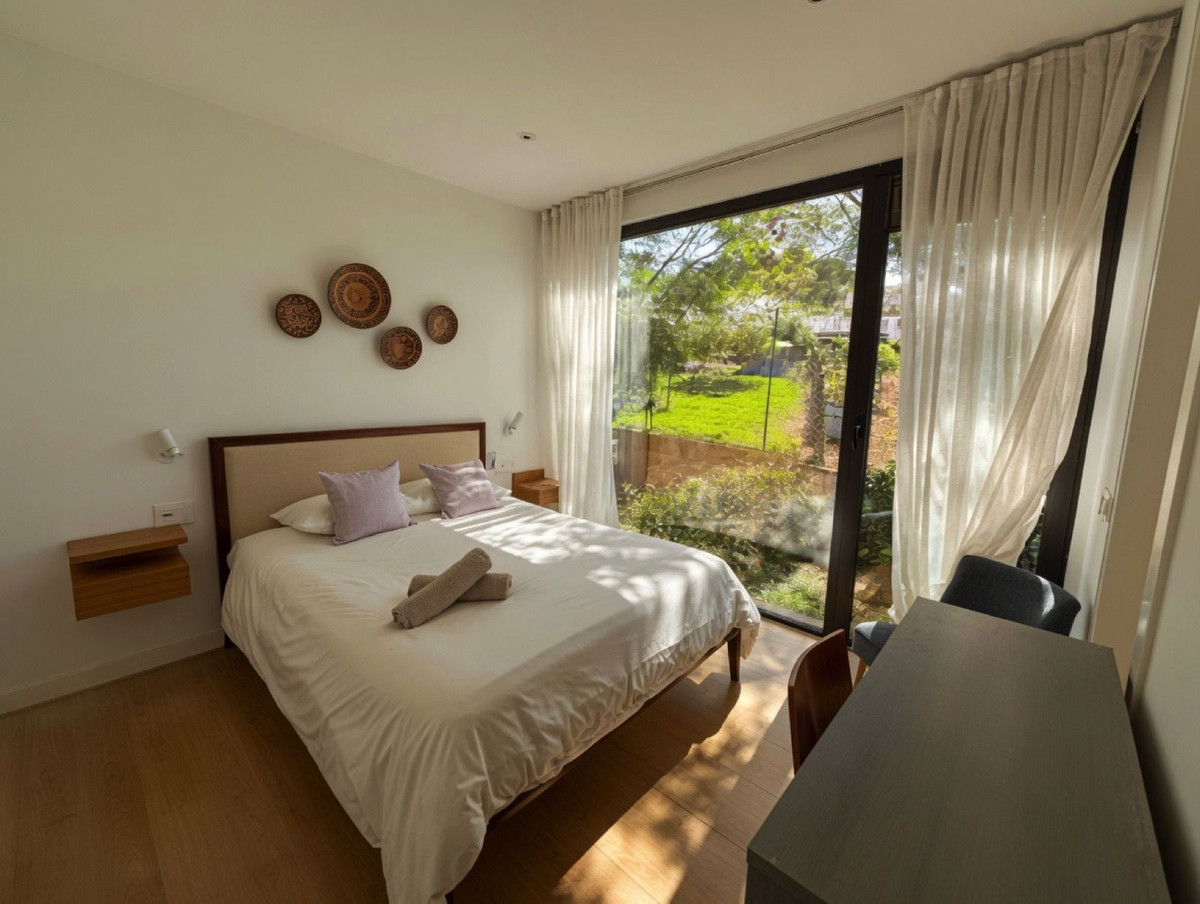 3 Bed Townhouse for sale in San Enrique Costa Del Sol, Cádiz, Spain