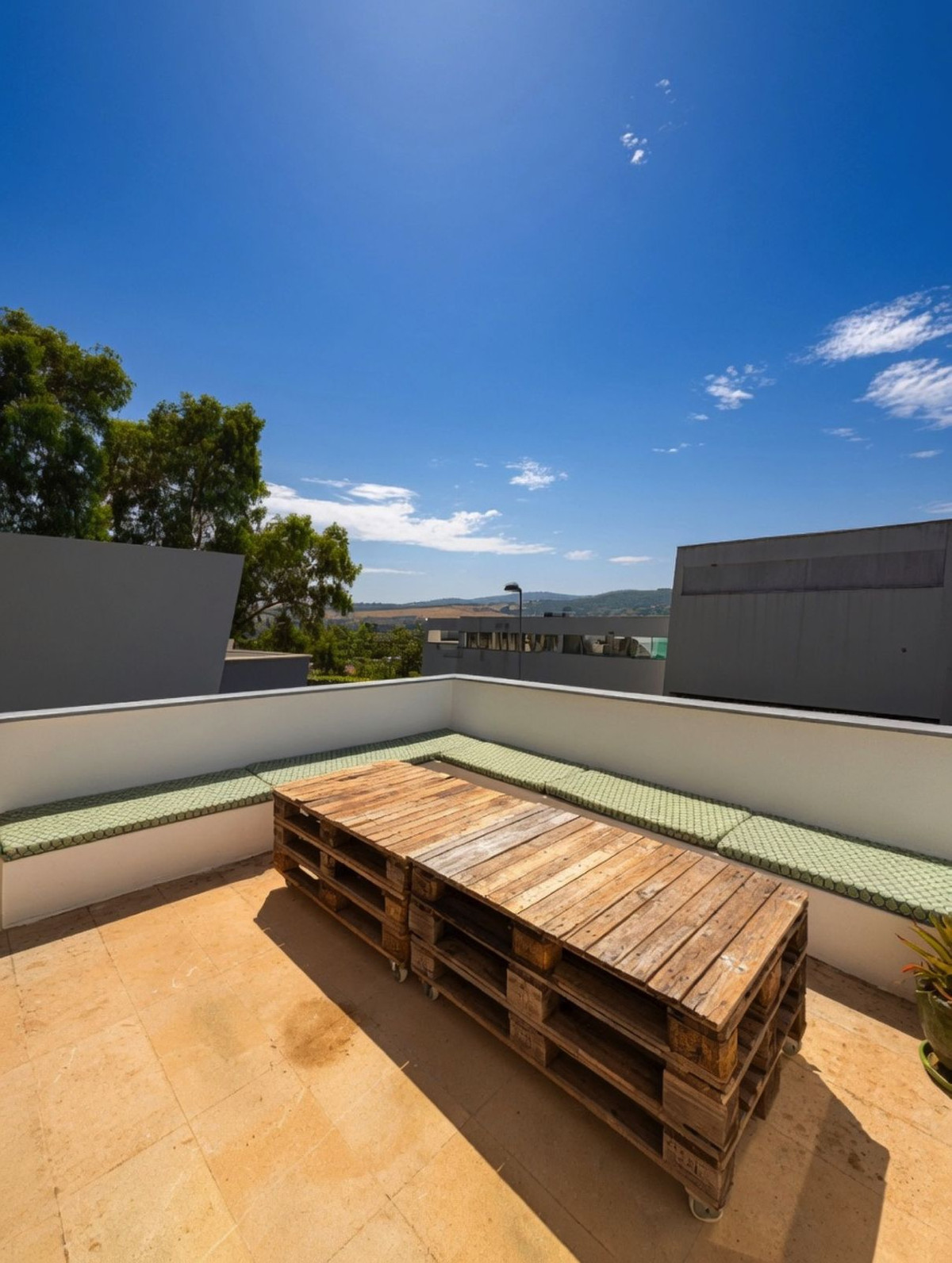 3 Bed Townhouse for sale in San Enrique Costa Del Sol, Cádiz, Spain