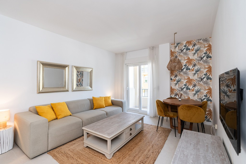 Se vende Apartamento Planta Media de 2 dormitorios en Costa Del Sol, Málaga, España