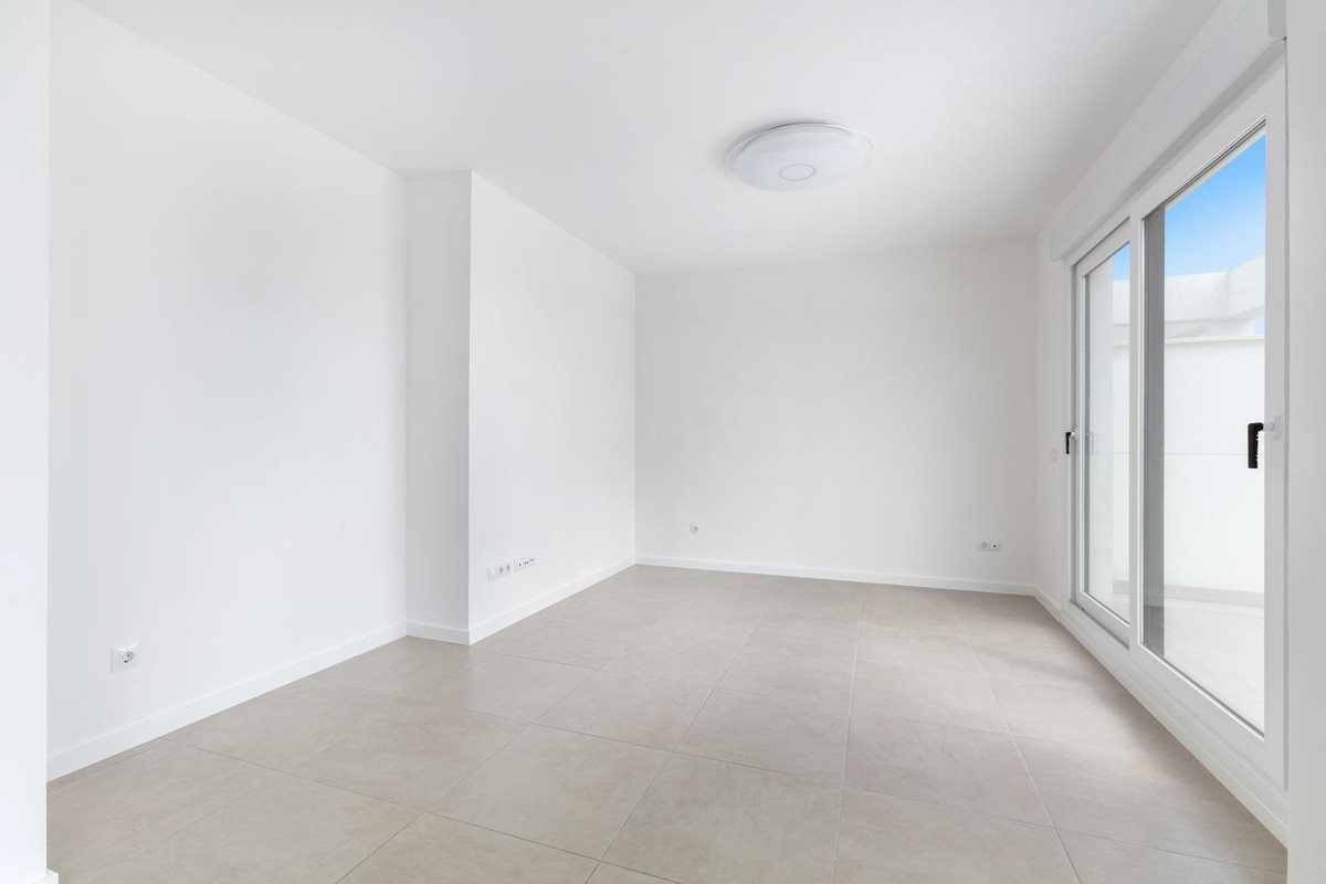 3 Bed Apartment for sale in Estepona Costa Del Sol, Málaga, Spain
