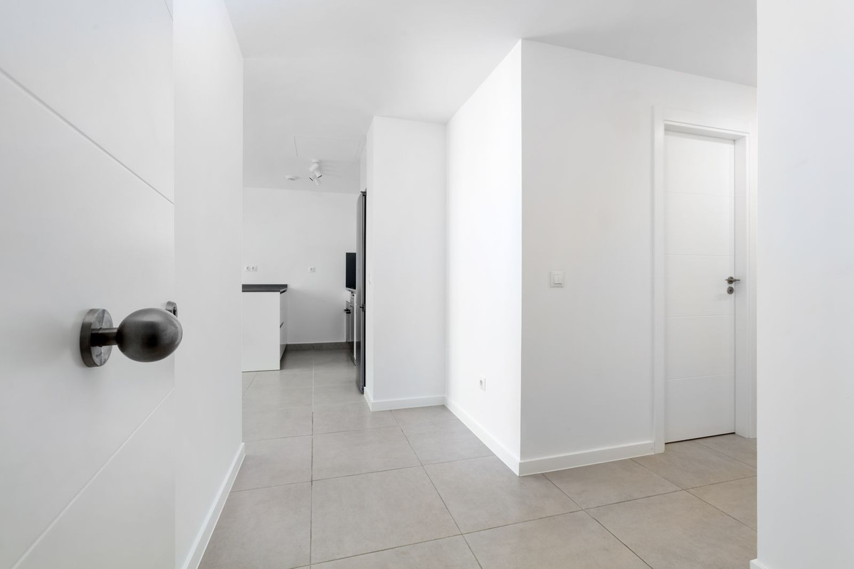 3 Bed Apartment for sale in Estepona Costa Del Sol, Málaga, Spain