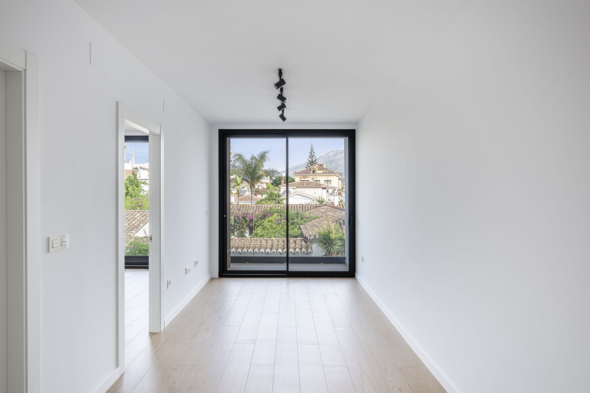 Se vende Apartamento Planta Media de 2 dormitorios en Costa Del Sol, Málaga, España