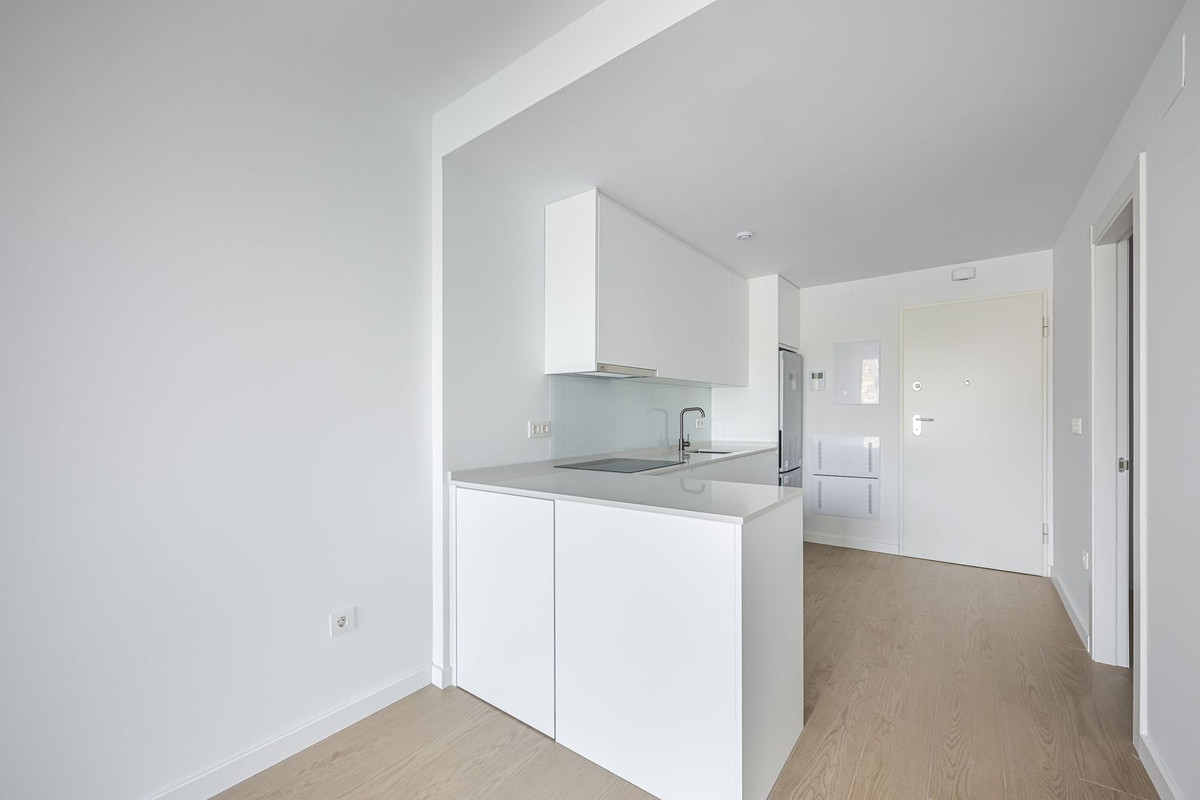 Se vende Apartamento Planta Media de 2 dormitorios en Costa Del Sol, Málaga, España