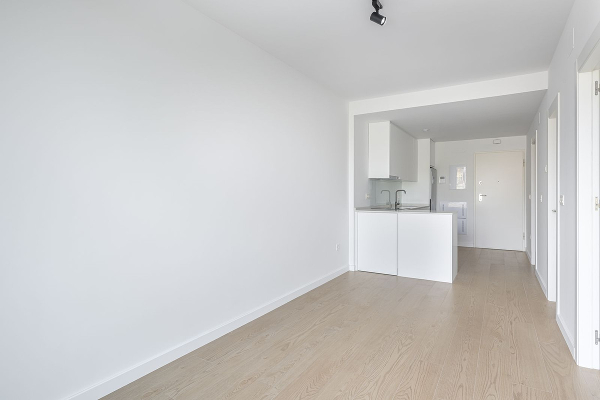 Se vende Apartamento Planta Media de 2 dormitorios en Costa Del Sol, Málaga, España