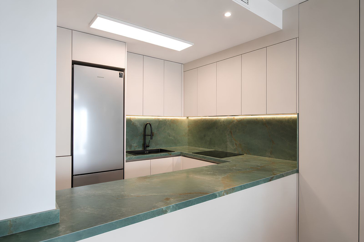 Se vende Apartamento en Planta Última de 1 dormitorios en Costa Del Sol, Málaga, España