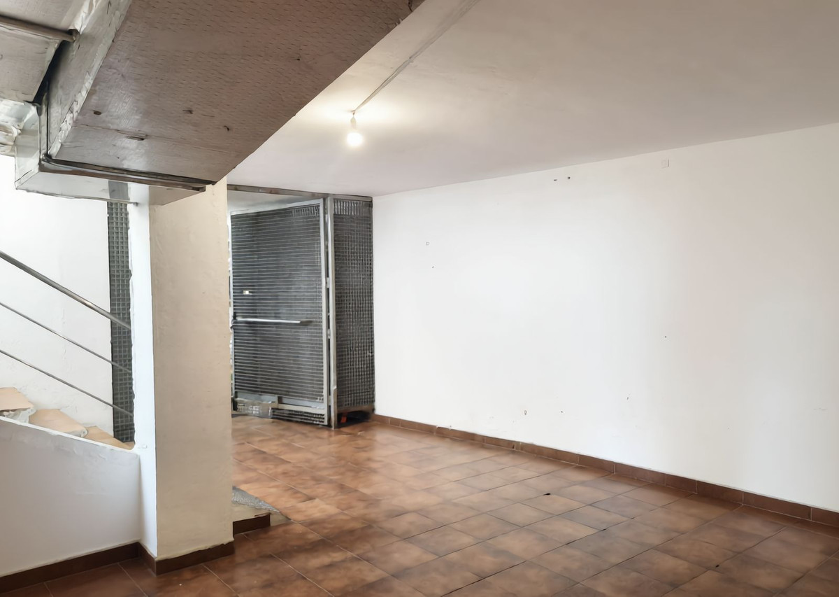 22 Bed Commercial unit for sale in San Pedro De Alcántara Costa Del Sol, Málaga, Spain